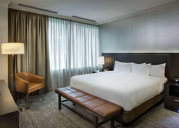 Doubletree By Hilton Magnificent Mile Hotel
