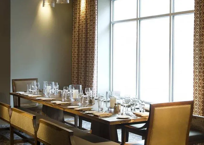 Doubletree By Hilton Magnificent Mile 4*